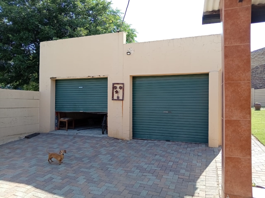 3 Bedroom Property for Sale in Kroonheuwel Free State